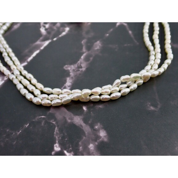 Genuine Fresh Water Rice White Pearls 3 Strand Necklace Box Clasp Vintage 24" - Picture 9 of 15